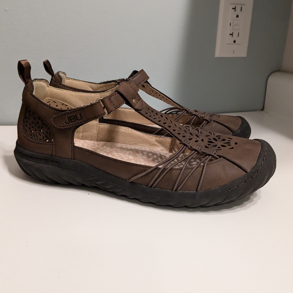 Jambu "Sahara" Mary Jane's Brown Size 9